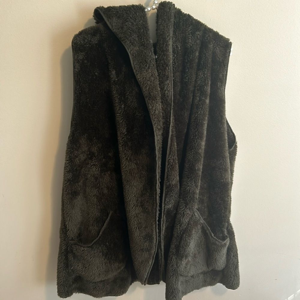 Zenana Outfitters Womens Fuzzy Sherpa Fleece Hooded Vest Open Front Cozy XL